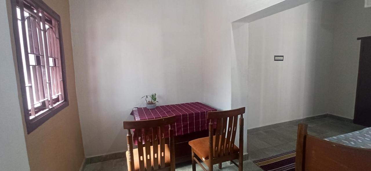 Uthamar Illam Apartment Tiruchirappalli Exterior photo